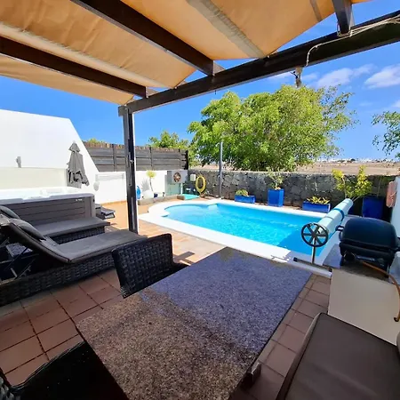 Casa Pedro - Duplex With Jacuzzi, Pool, Ac And Sea Views-3